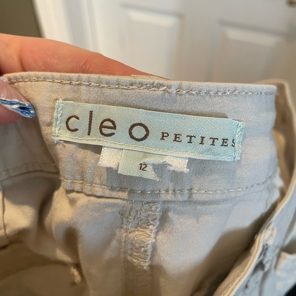 CLEO women’s shorts - Picture 2 of 6